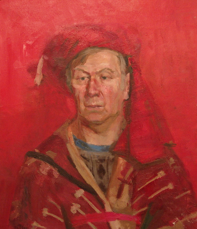 На красном.